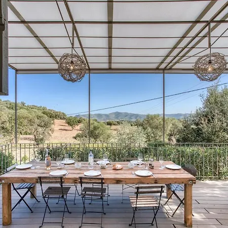 Maison Des Oliviers Tesa Avec Piscine Casa de Férias *