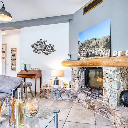 Maison Des Oliviers Tesa Avec Piscine