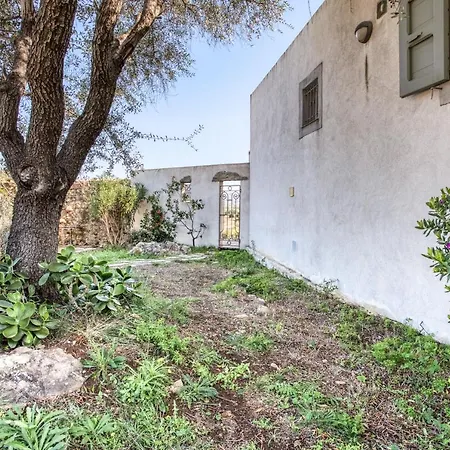Maison Des Oliviers Tesa Avec Piscine Casa de Férias *