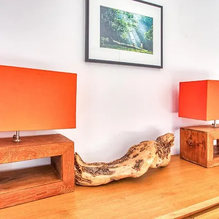 Maison Des Oliviers Tesa Avec Piscine Casa de Férias *