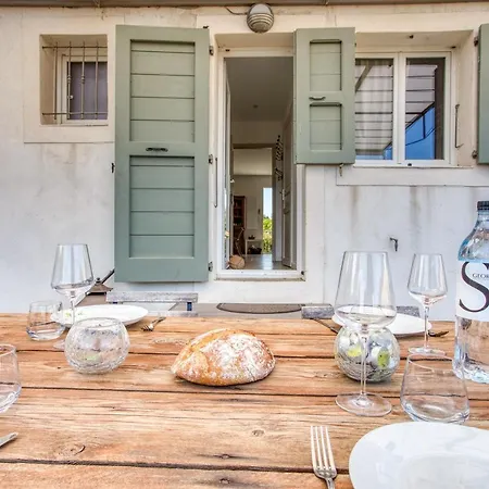 Casa de Férias Maison Des Oliviers Tesa Avec Piscine