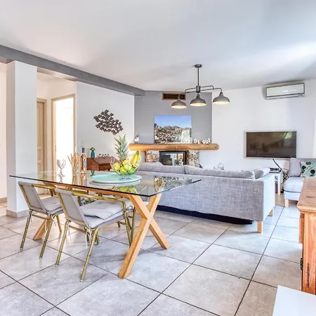 Maison Des Oliviers Tesa Avec Piscine Casa de Férias Occhiatana